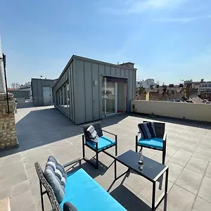 Penthouse W Private Rooftop And Free Parking Budapest