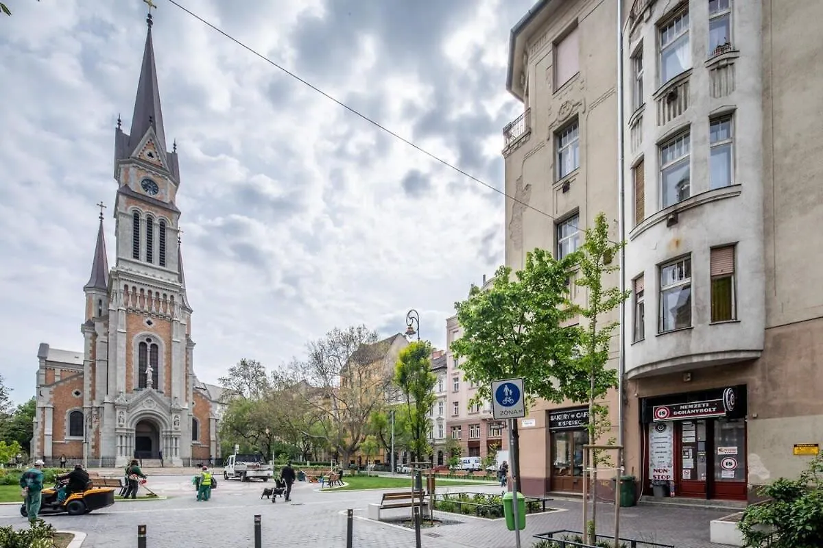 Apartment Central Lovely And Comfy Sleep Budapest Hungary