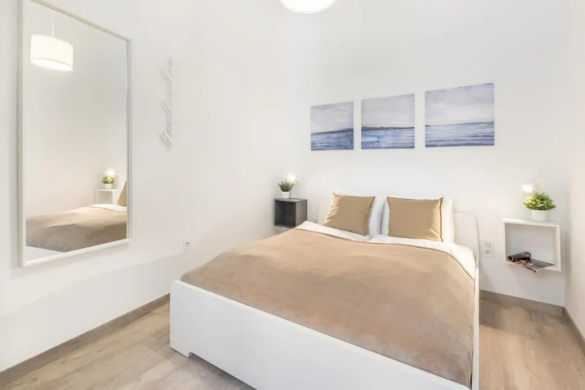 Central Lovely And Comfy Sleep Budapest Apartment